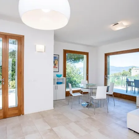 Holiday home E Valle Incantata - Goelba